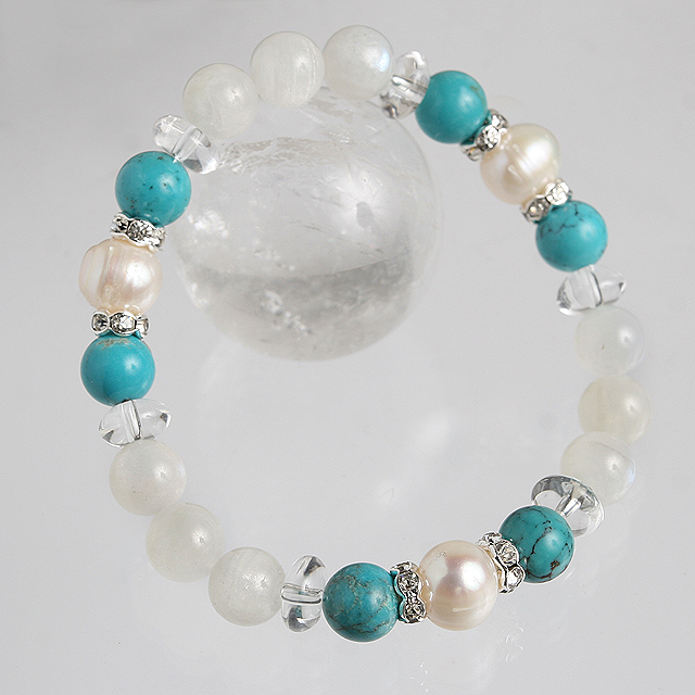 【パワーストーン　天然石　アクセサリー　デザイン　ジュエリー】旅行運-淡水真珠ｘターコイズｘブルームーンストーンのデザインブレスレット