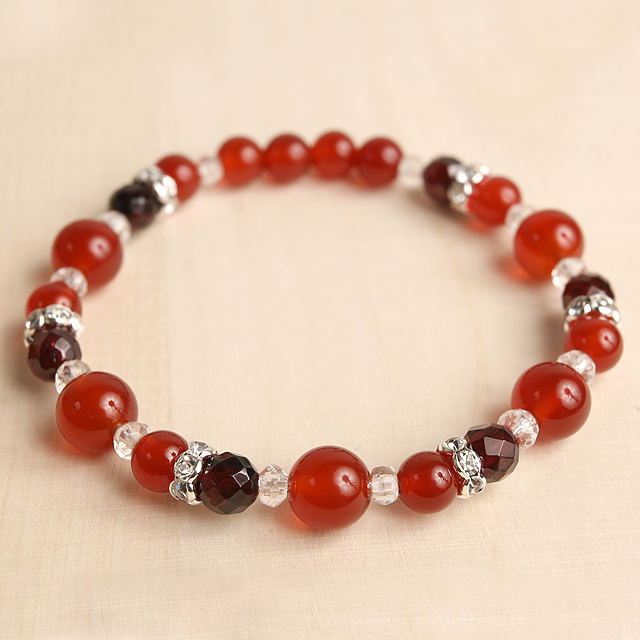 【パワーストーン　天然石　アクセサリー　デザイン　ジュエリー】ガーネットと赤めのう【第1チャクラ】の天然石ブレスレット/健康運