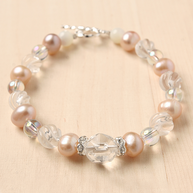 【パワーストーン　天然石　アクセサリー　デザイン　ジュエリー】ピンク真珠の愛のガーデンストーンブレスレット